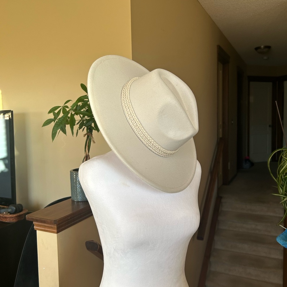 Elegant Cream Braided Band Western Hat